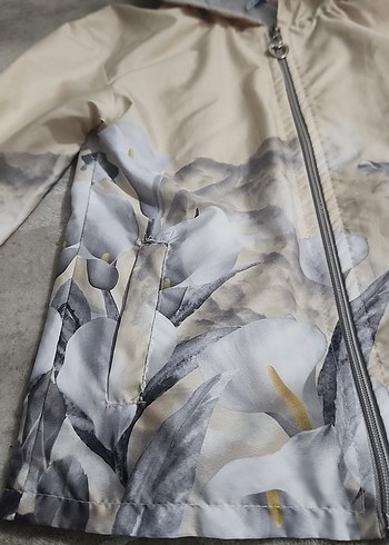 Kız Çocuk Kapüşonlu yağmurluk - Görsel 3