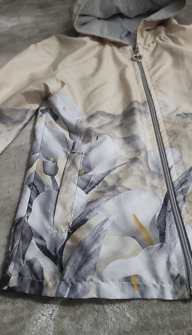 Kız Çocuk Kapüşonlu yağmurluk - Görsel 3