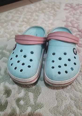Crocs 27