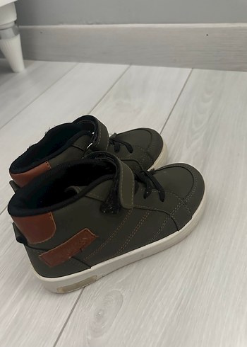 Erkek Çocuk  Botu - Görsel 3