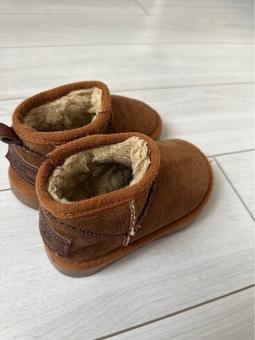 Ugg Çocuk Bot