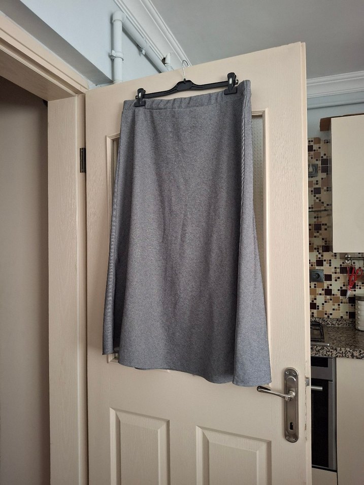 Gri Drapeli Kadın Uzun Etek - Görsel 3