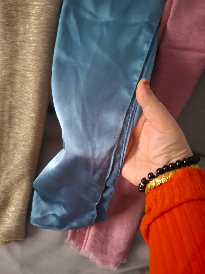 Kadın Pastel Renkli İpek Dokulu Şal - Görsel 4