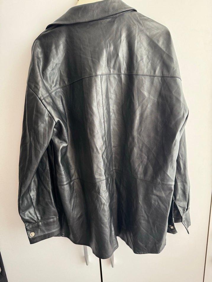 Düğmeli Siyah Deri Kadın Ceket - Görsel 4