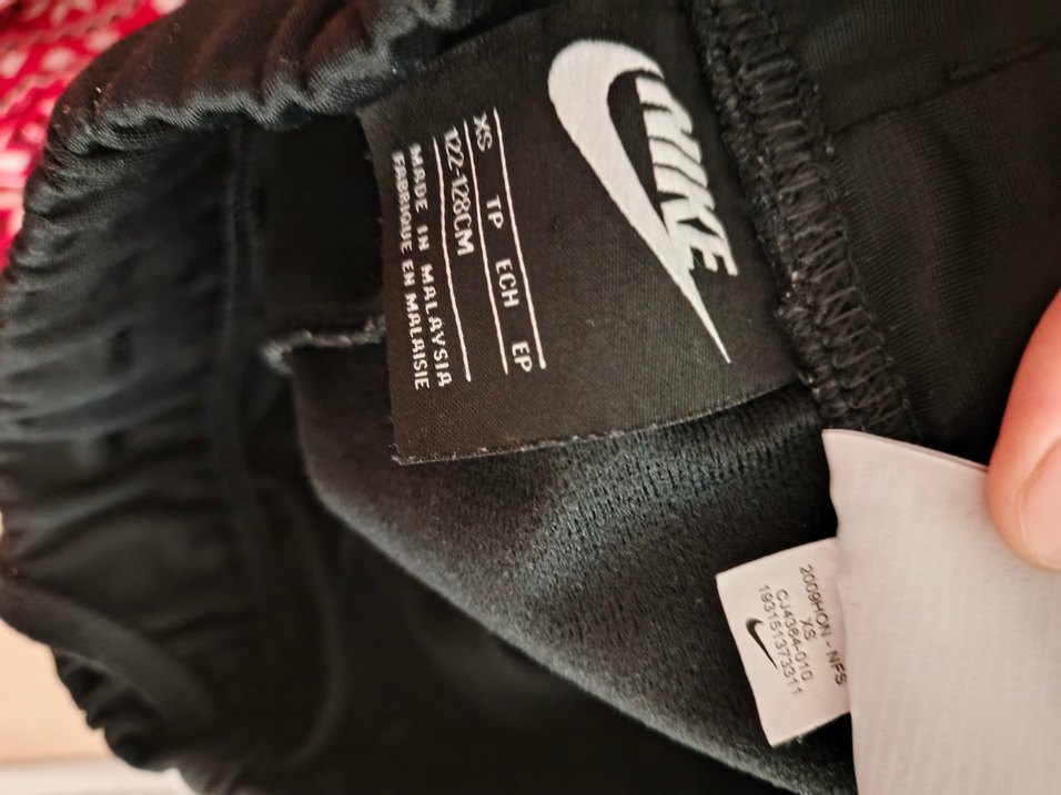 Nike Erkek Çocuk Siyah Fermuarlı Eşofman Takımı - Görsel 4