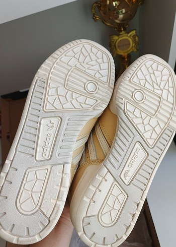 Adidas spor ayakkabısı - Görsel 4