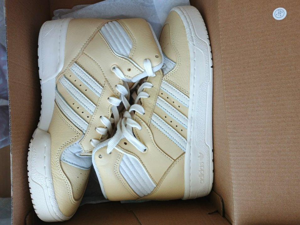 Adidas spor ayakkabısı - Görsel 2