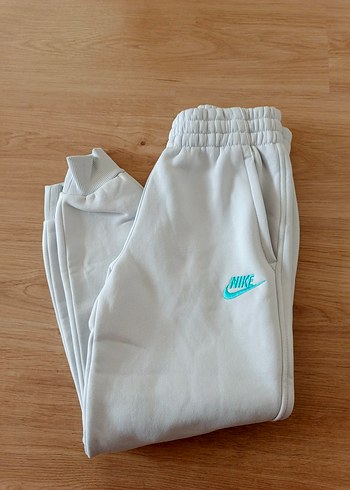 Beyaz Nike Rahat Kesim Kız Eşofman Altı - Görsel 4