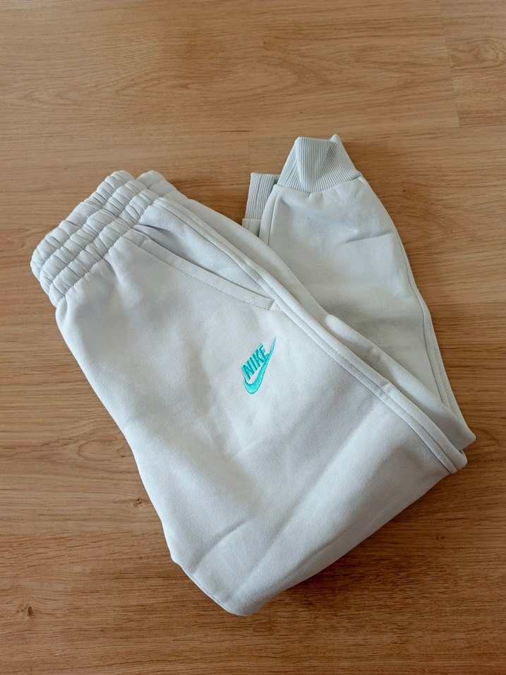 Beyaz Nike Rahat Kesim Kız Eşofman Altı - Görsel 5