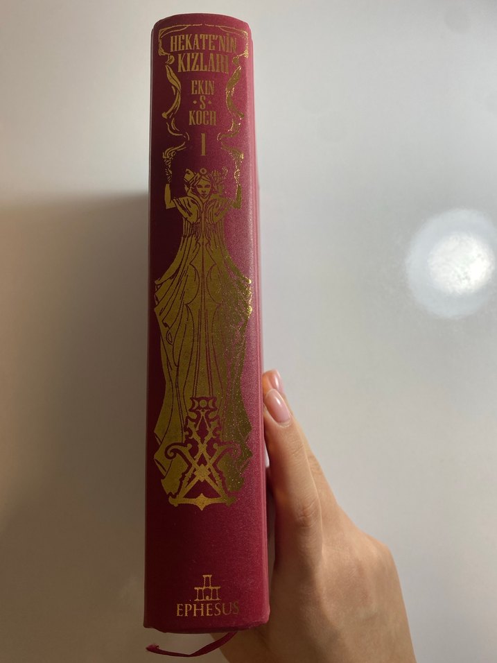 Wattpad Kitapları Hekate'nin Kızları - Ekin S. Koch - Görsel 4