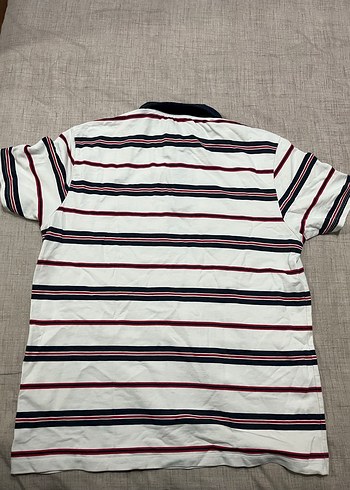 Çok renkli beyaz lacivert ve kırmızı ile ortaya çıkan polo yaka - Görsel 5