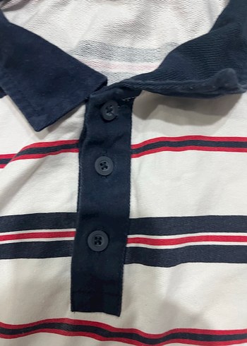 Çok renkli beyaz lacivert ve kırmızı ile ortaya çıkan polo yaka - Görsel 3