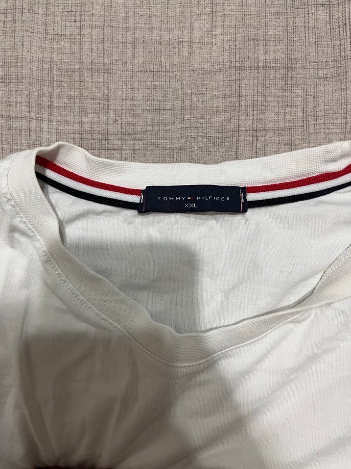 Tommy Jeans Beyaz Kısa Kollu Tişört - Görsel 4