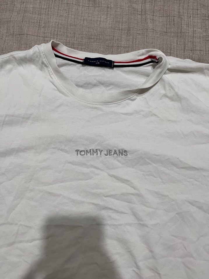 Tommy Jeans Beyaz Kısa Kollu Tişört - Görsel 2