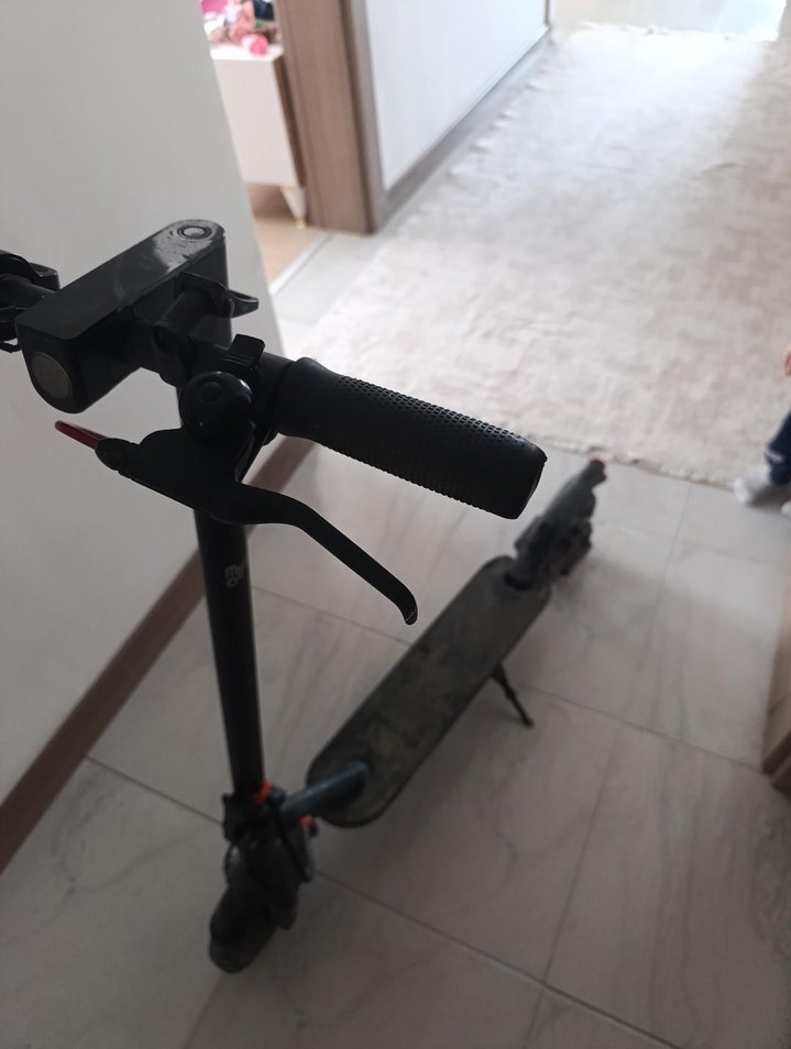 yetişkin  elektrikli için Siyah Scooter şarj aleti yok - Görsel 2