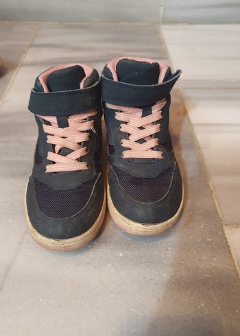 Kız Çocukları için Pembe Cırt Cırtlı Spor Ayakkabı - Görsel 2