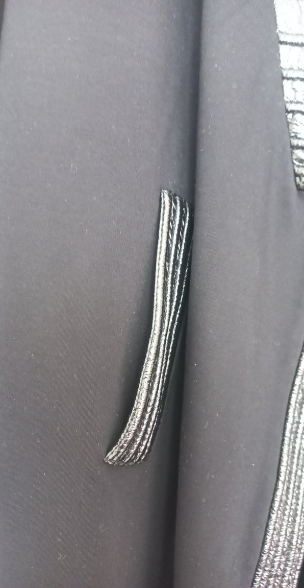 Uzun Siyah Deri Kemerli Kadın Kaban - Görsel 5