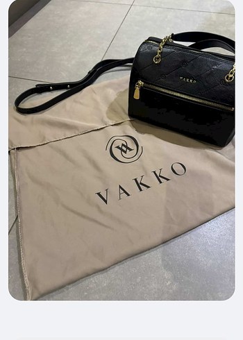 Zincir Detaylı Siyah Yılan Desenli Deri Çanta - Görsel 7