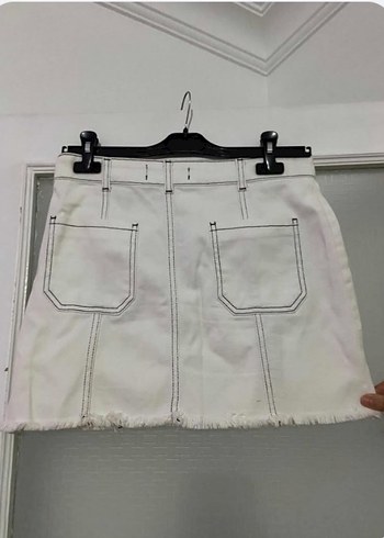 DİLVİN Beyaz Kemerli Mini Kot Etek - Görsel 2