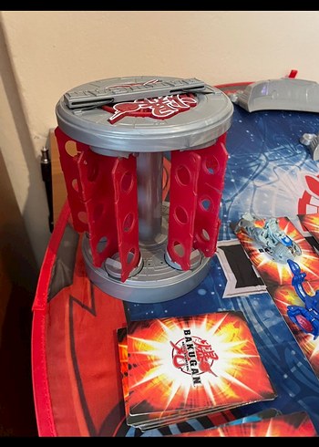 14 Adet Bakugan 1 Gear Çantalı Bakugan Sahası Bakurag