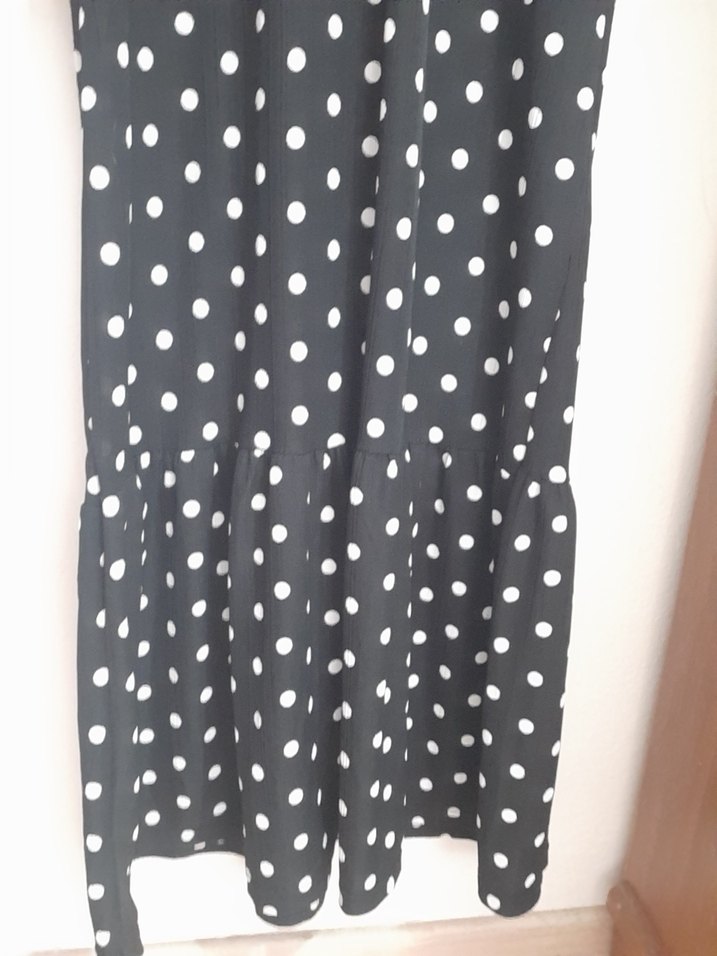 Uzun Kollu Puantiyeli Siyah Elbise - Görsel 3