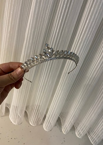 Parlak Beyaz Taşlı Gelin Tacı - Görsel 2