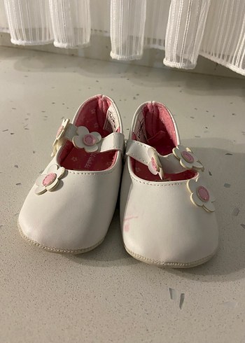 Beyaz Çiçekli Kız Babet Ayakkabı - Görsel 3