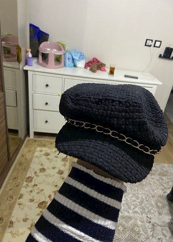 Zincir Detaylı Siyah Kadın Örgü Şapka - Görsel 5