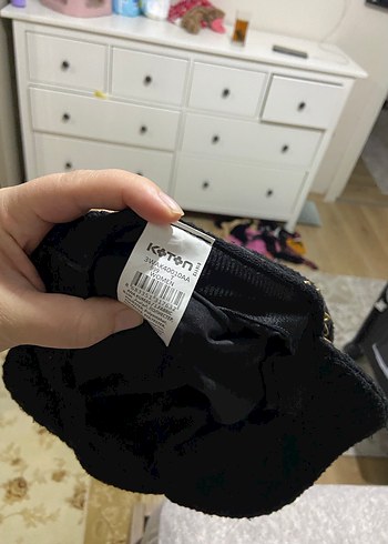 Zincir Detaylı Siyah Kadın Örgü Şapka - Görsel 4