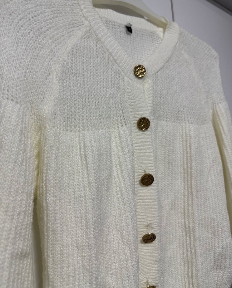 Düğmeli Beyaz Kadın Hırka - Görsel 2