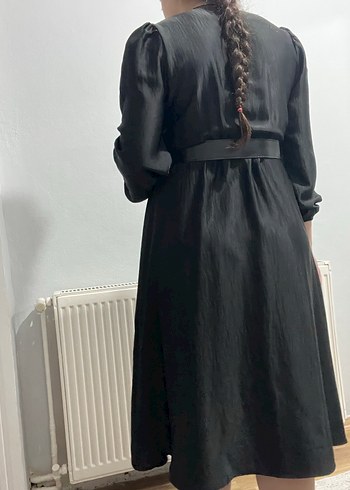 Siyah v yaka kemerli - Görsel 3