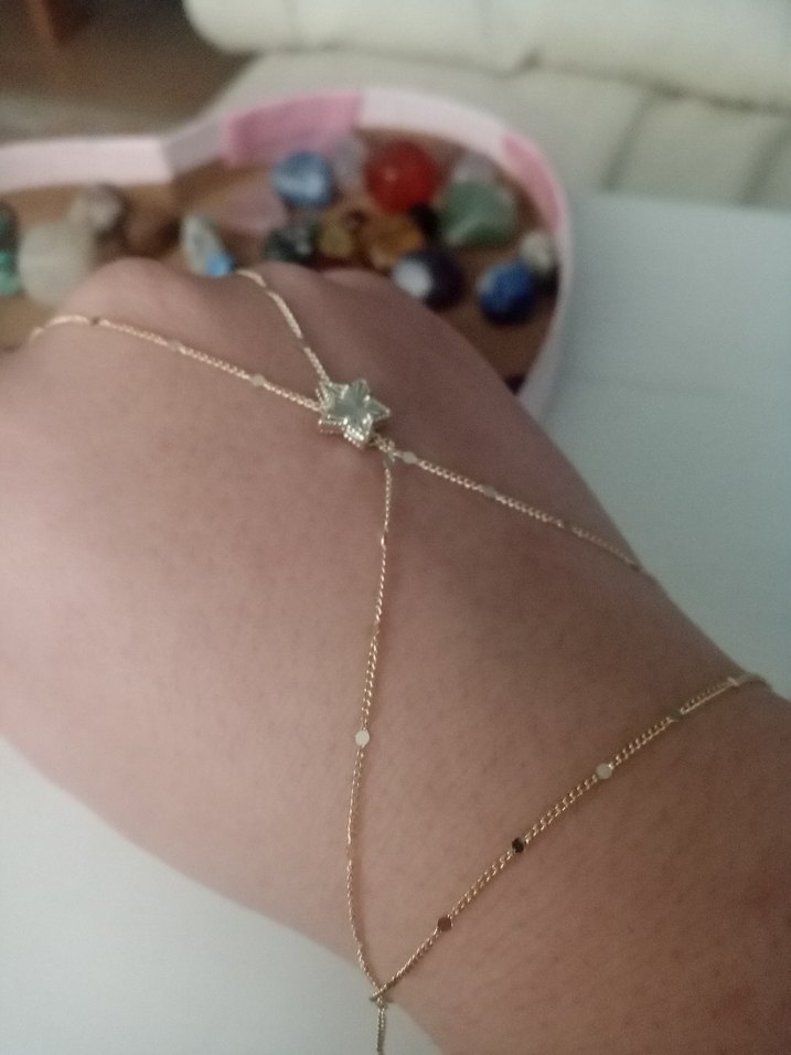 Yıldız Detaylı Altın Renk Bohem El Zinciri - Görsel 2