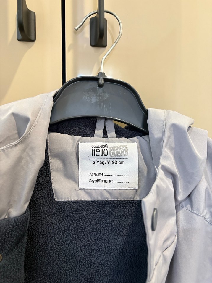 Gri Erkek Çocuk Düğmeli Yağmurluk - Görsel 2