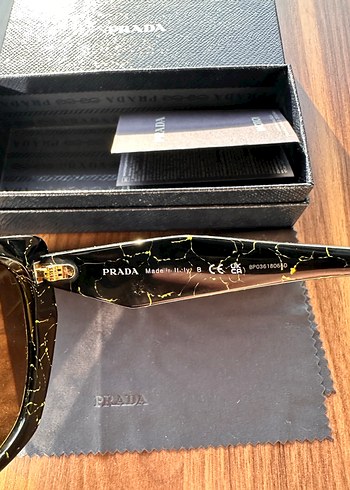 Prada Kadın Gözlüğü - Görsel 3