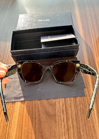 Prada Kadın Gözlüğü - Görsel 7