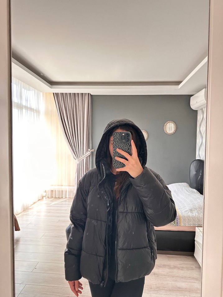 Zara Siyah Şişme Kadın Mont - Görsel 5