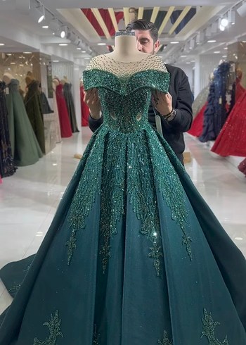 İnci İşlemeli Yeşil Uzun Abiye Elbise nişanlık kınalık - Görsel 3