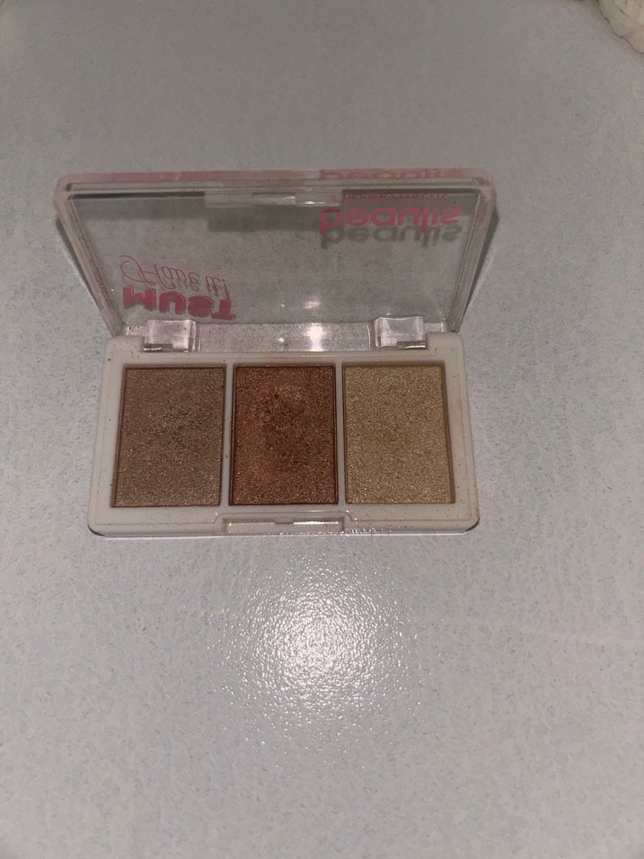 Bej Tonlarda Koyu Göz Farı Higlighter - Görsel 2