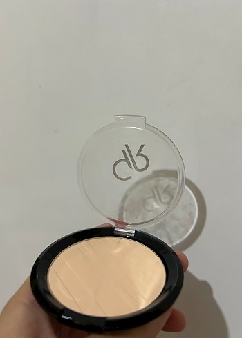 Golden Rose Silky Touch Pudra 04 - Görsel 2