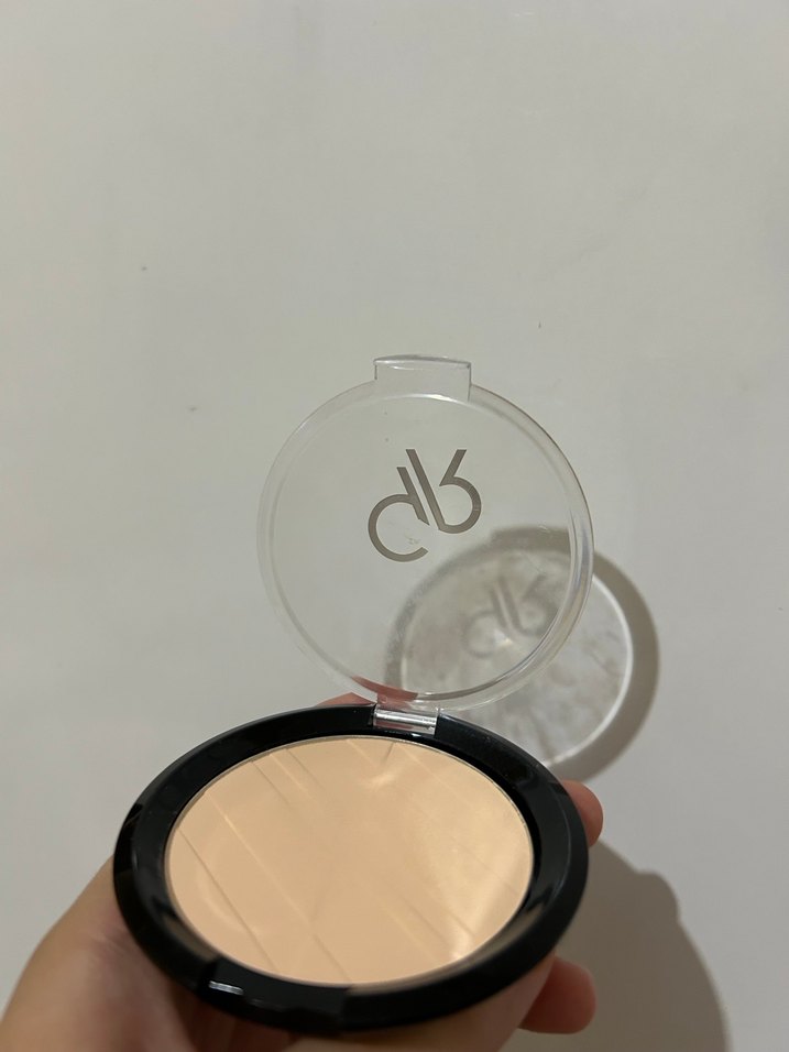 Golden Rose Silky Touch Pudra 04 - Görsel 2