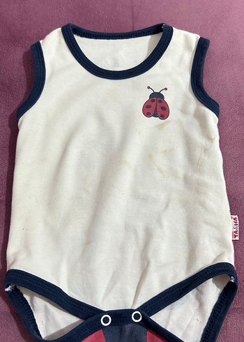 Kırmızı Baskılı Kolsuz Bebek Body - Görsel 4