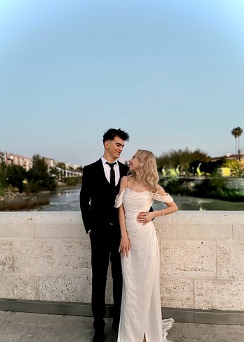 Straplez Beyaz Midi Düğün Elbisesi Yırtmaçlı - Görsel 5