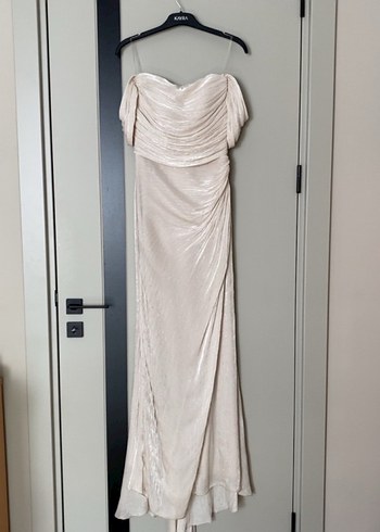 Straplez Beyaz Midi Düğün Elbisesi Yırtmaçlı - Görsel 3