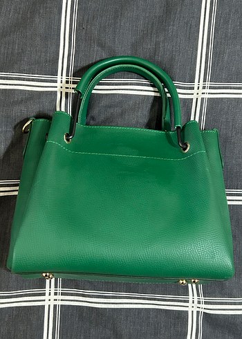 Parlak Yeşil Deri Kadın Çantası - Görsel 2