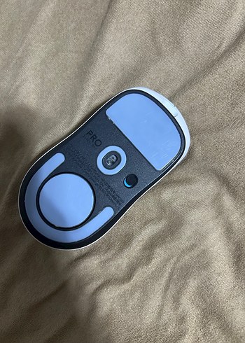 Beyaz Logitech Kablosuz Mouse - Görsel 2