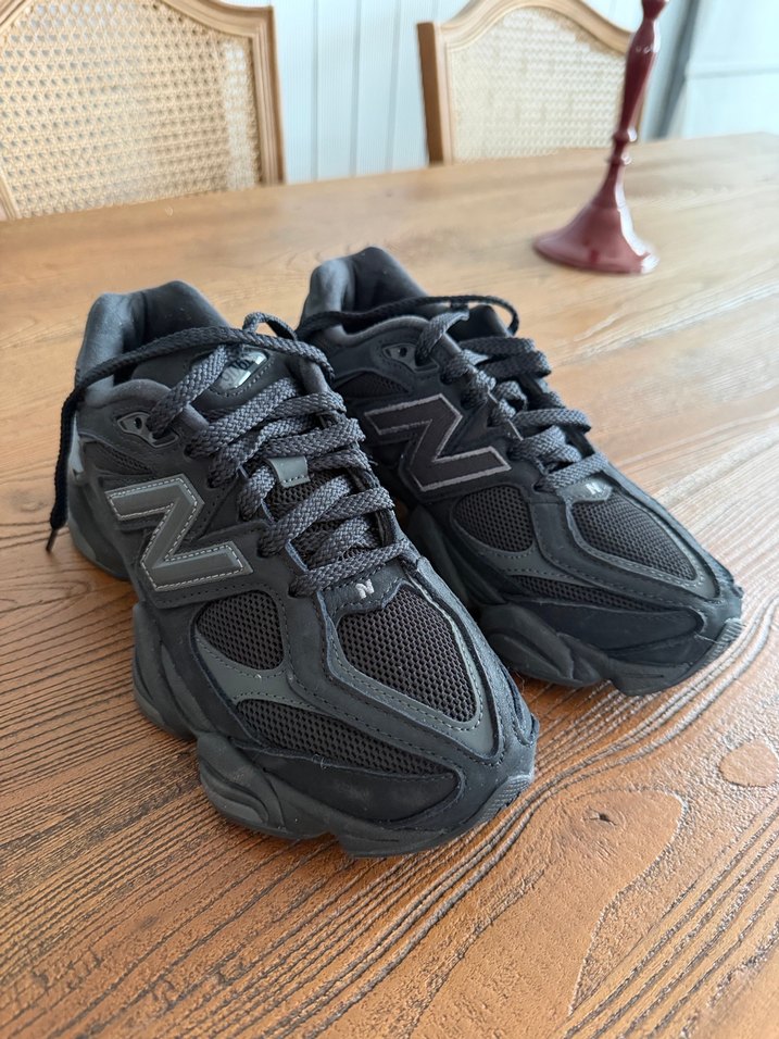 New Balance 9060 Siyah 38 beden Sneaker - Görsel 2