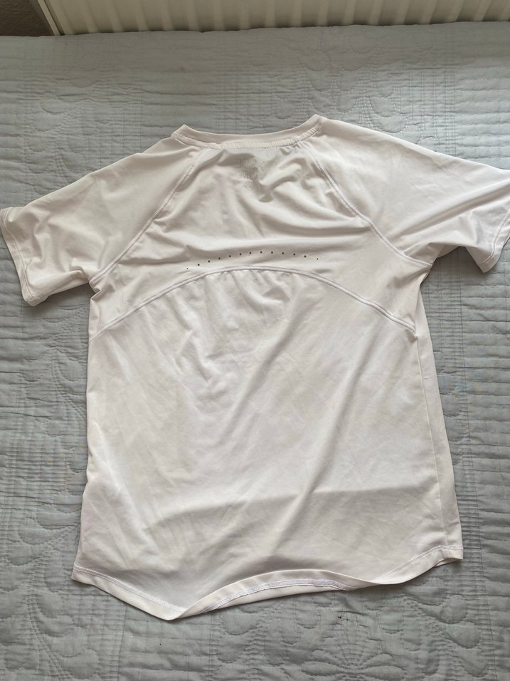 Beyaz Kısa Kollu Spor Tişörtü - Görsel 2