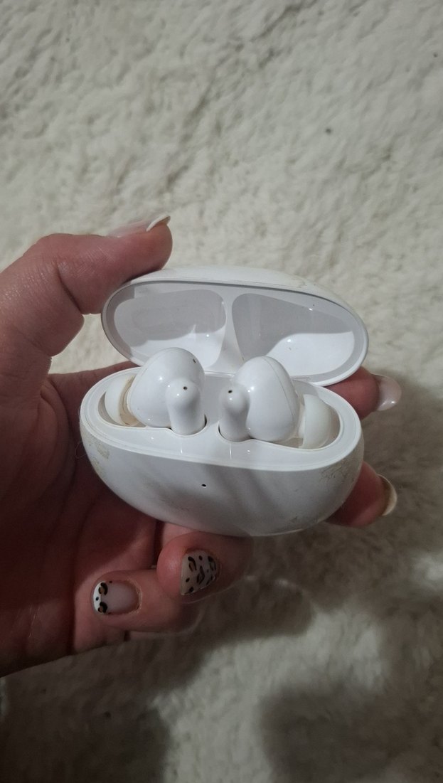 Beyaz TCL Kablosuz Kulaklık Kutusu - Görsel 2