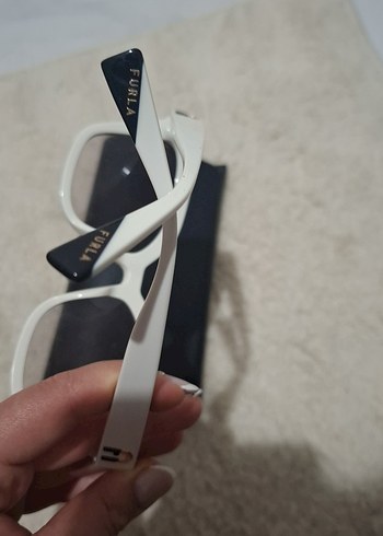 Şeffaf Gri Camlı Beyaz Kadın Güneş Gözlüğü - Görsel 2