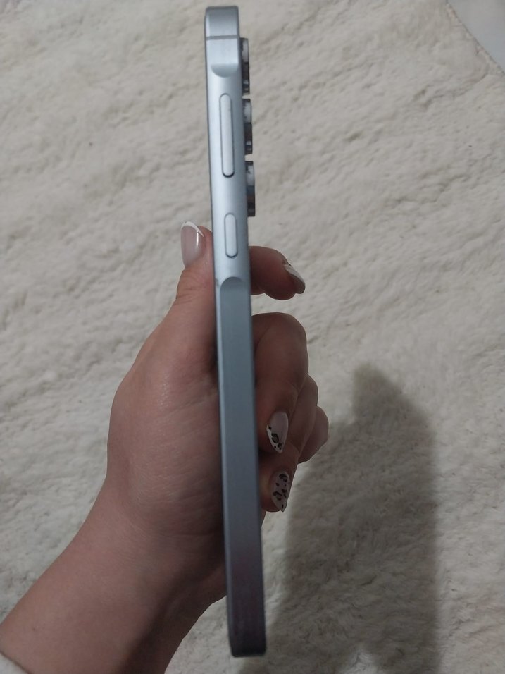 Beyaz Samsung Android Telefon - Görsel 3